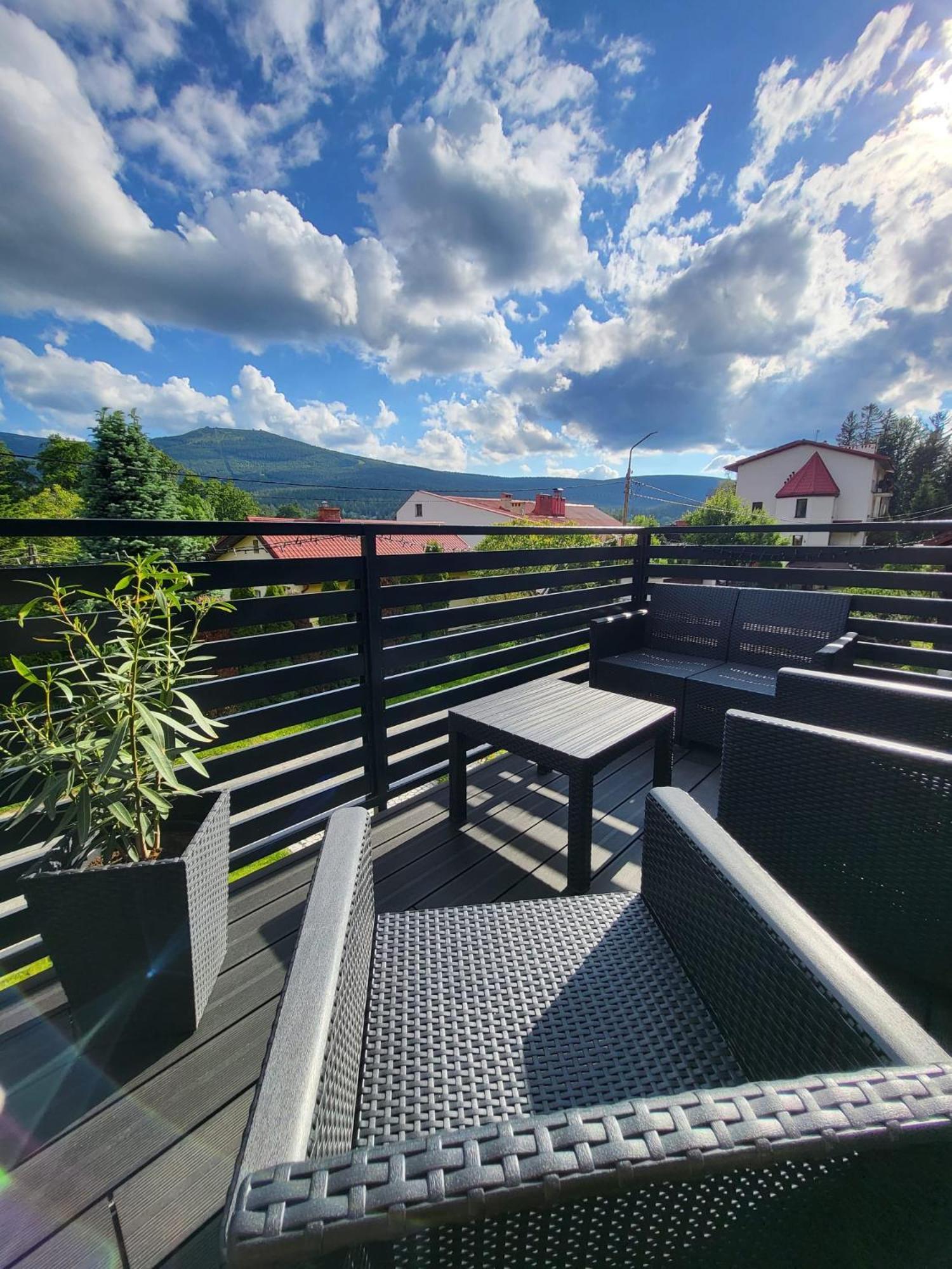 Z Widokiem Apartamenty - Apartamenty Z Widokiem Na Gory I Zewnetrzna Balia Schreiberhau Exterior foto